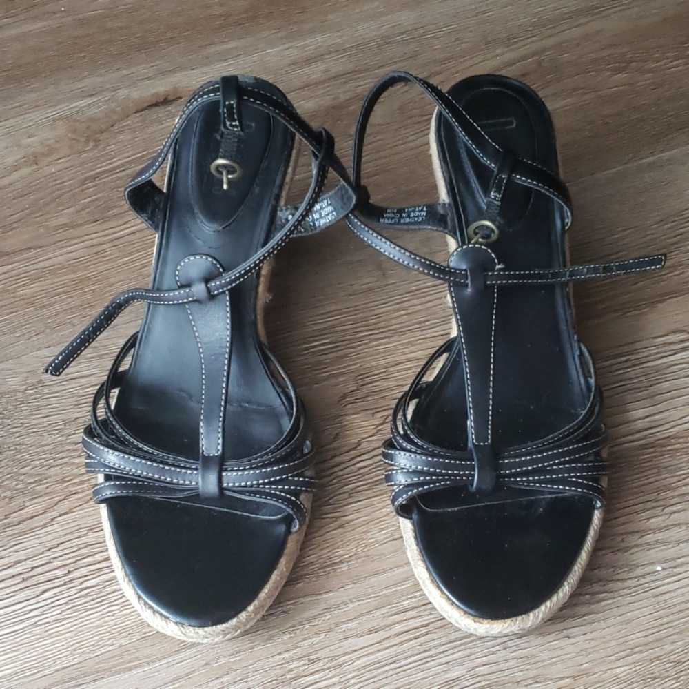 Black straps leather sandals